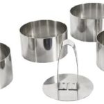 Equinox 508937, Lot de 4 emporte pièces ronds diam. 8 cm hauteur 4,5 cm en acier inoxydable + poussoir inox - Cuisine A Vivre Equinox 508937, Lot de 4 emporte pièces ronds diam. 8 cm hauteur 4,5 cm en acier inoxydable + poussoir inox