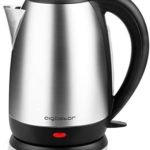 Aigostar Knight 30IGP – Bouilloire électrique en acier inoxydable, capacité de 1,7 litres, puissance de 2200W et système de protection contre l'ébullition à vide. BPA free. Design exclusif
